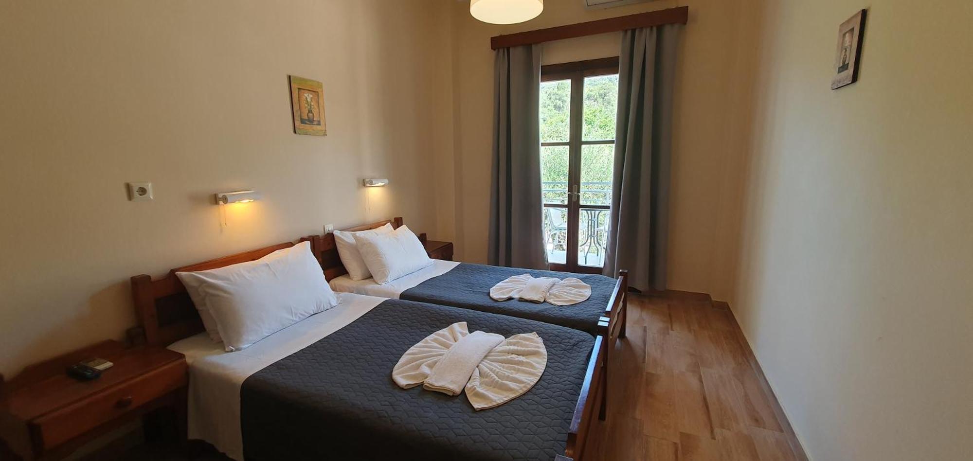 Phivos Hotel Палеокастрица Екстериор снимка