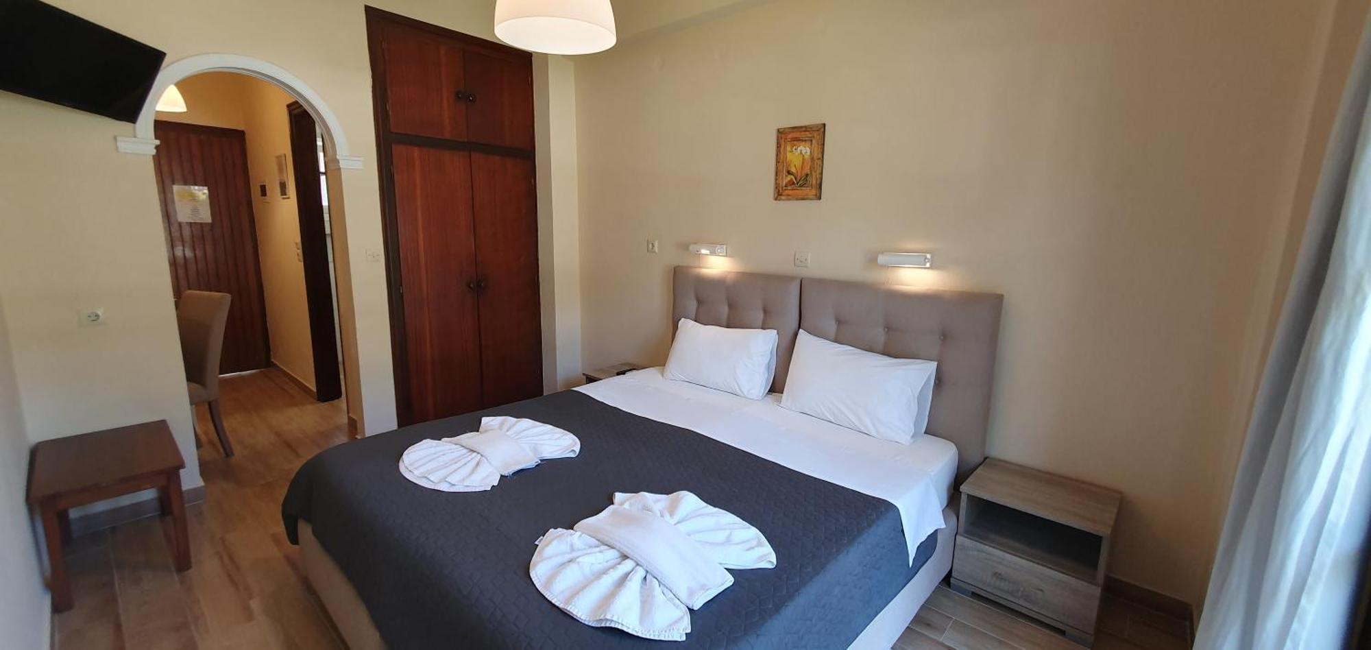 Phivos Hotel Палеокастрица Екстериор снимка