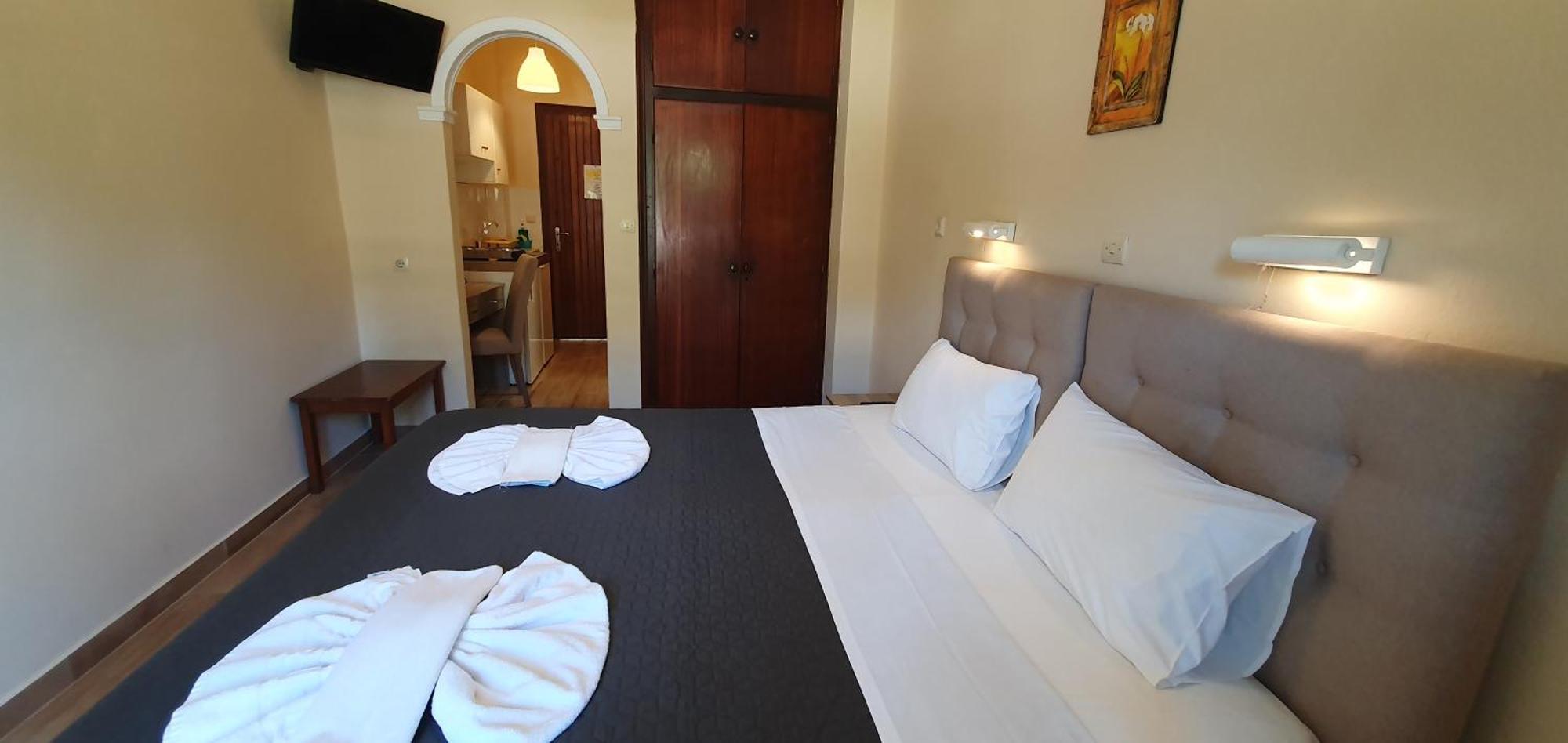 Phivos Hotel Палеокастрица Екстериор снимка