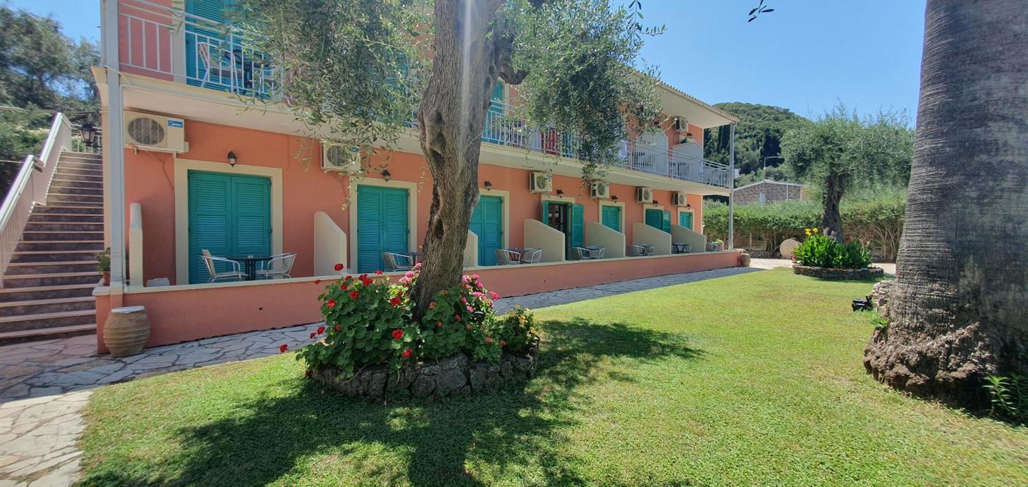 Phivos Hotel Палеокастрица Екстериор снимка