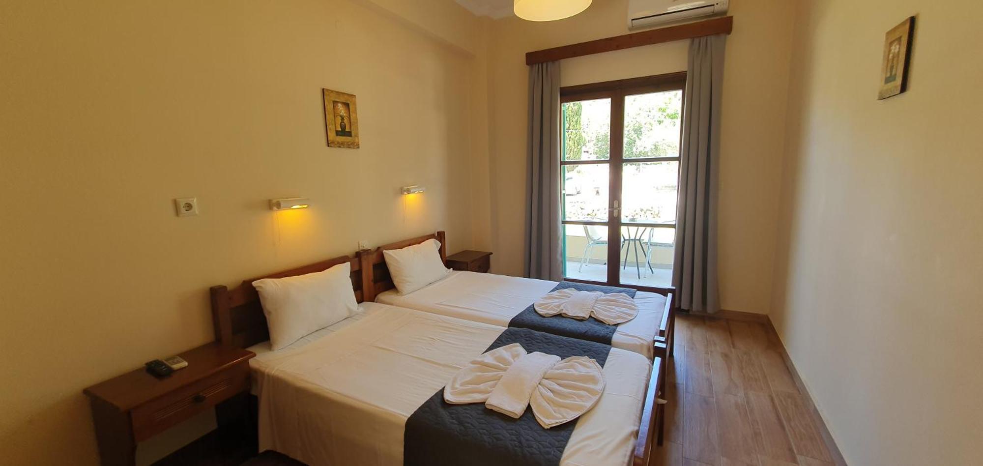 Phivos Hotel Палеокастрица Екстериор снимка